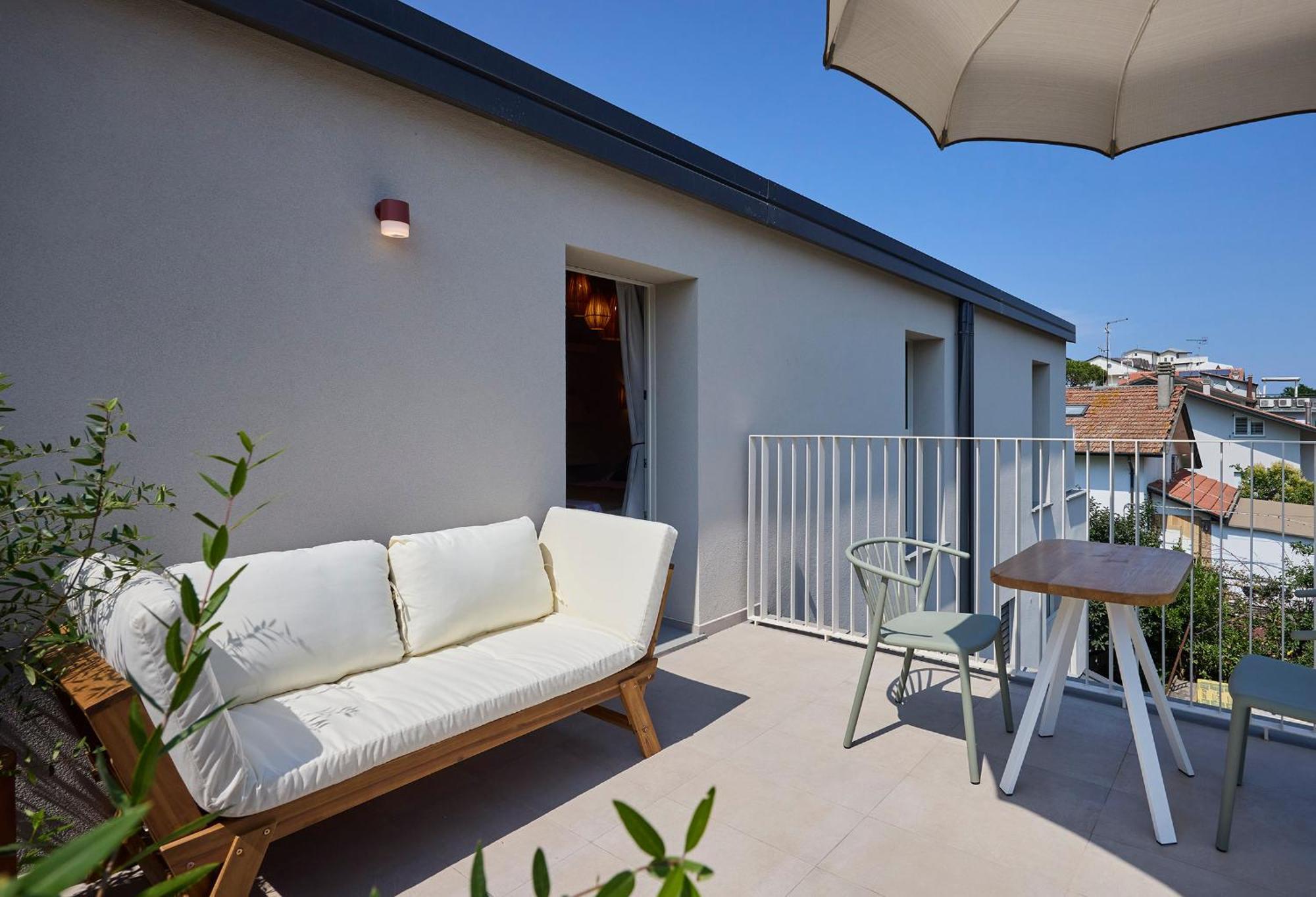 La Sfiora B&B แชร์เวีย ภายนอก รูปภาพ